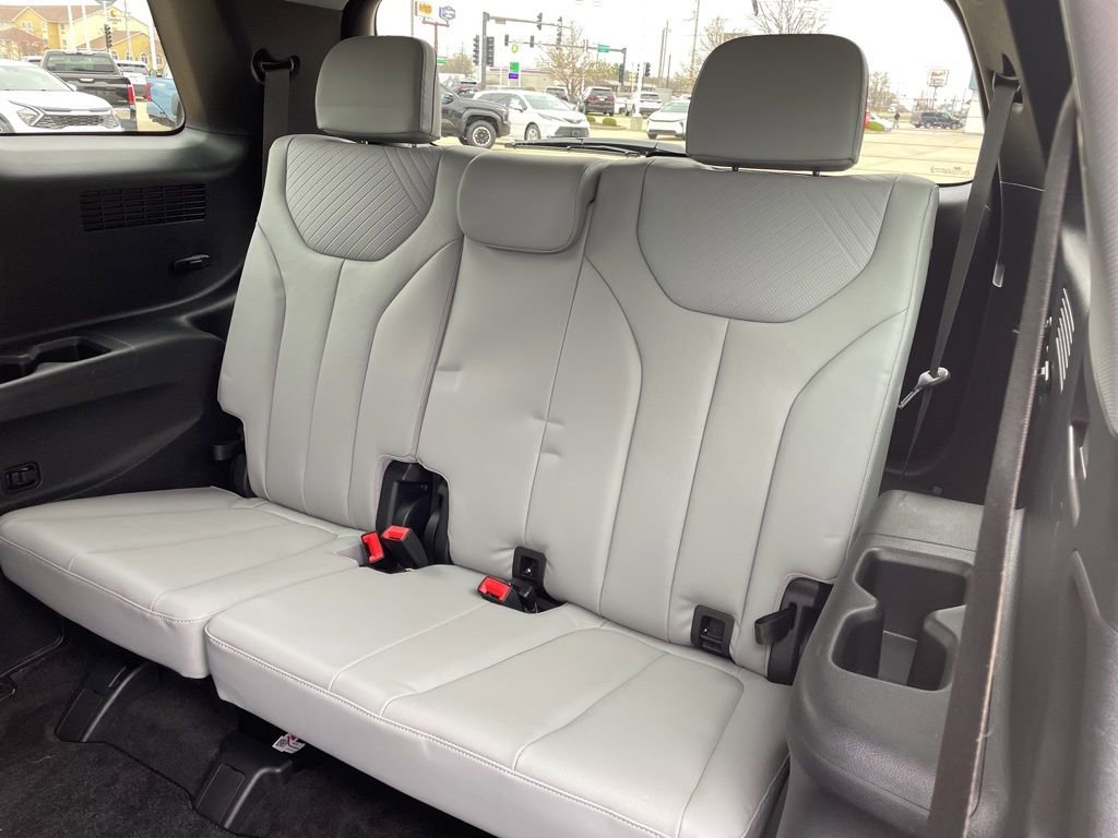 Used 2024 Hyundai Palisade SEL image 15