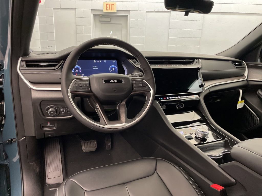 New 2026 Jeep Grand Cherokee L Limited w/ Limited Altitude Package image 9