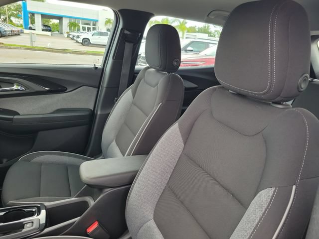 Used 2023 Chevrolet TrailBlazer LS FWD image 14