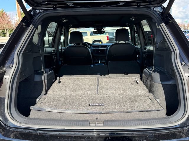 Used 2020 Volkswagen Tiguan SEL Premium R-Line image 34