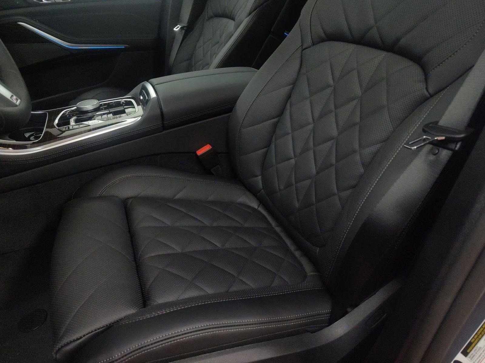 New 2026 BMW X5 xDrive50e image 17