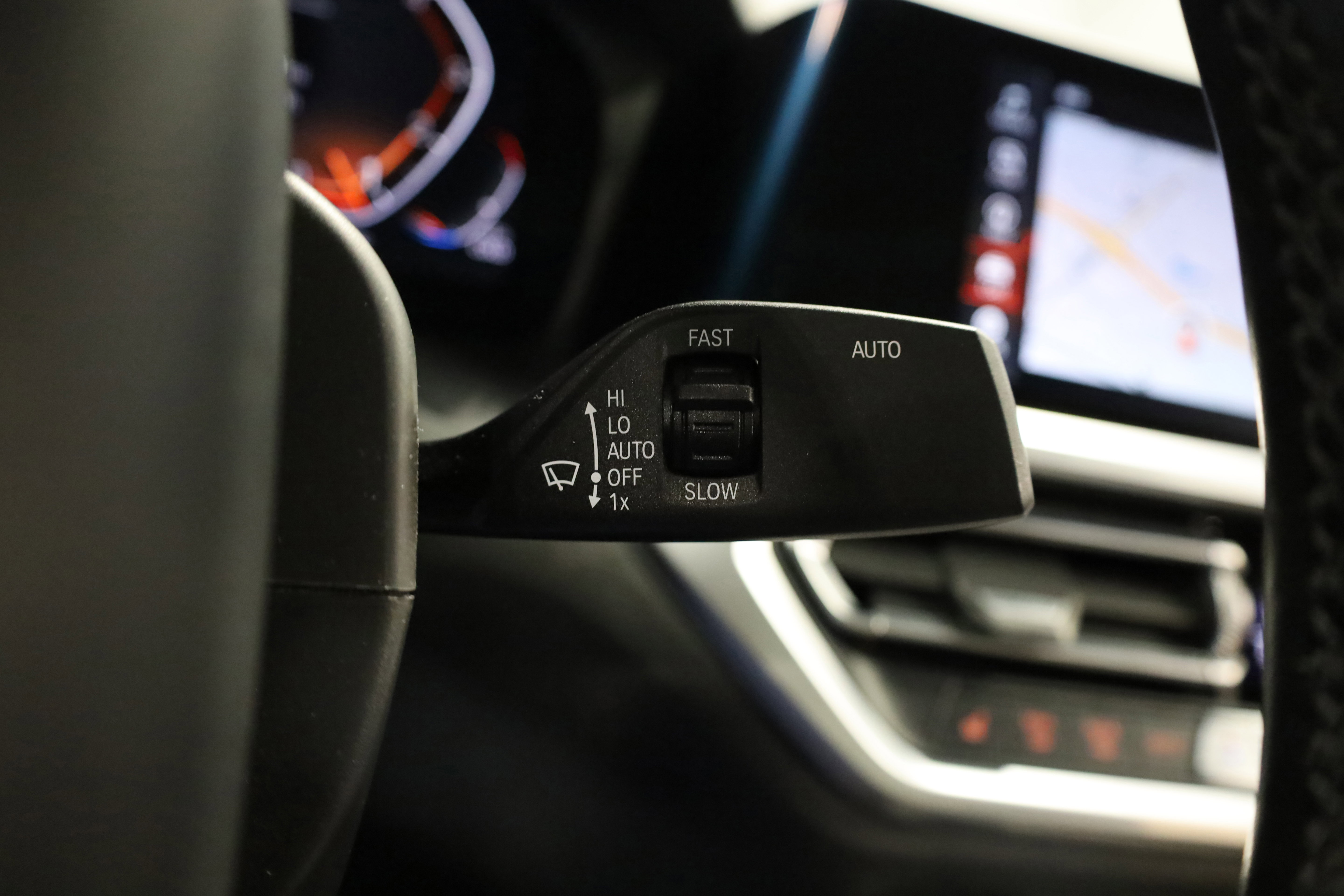 Used 2020 BMW 330i xDrive Sedan w/ Premium Package image 23