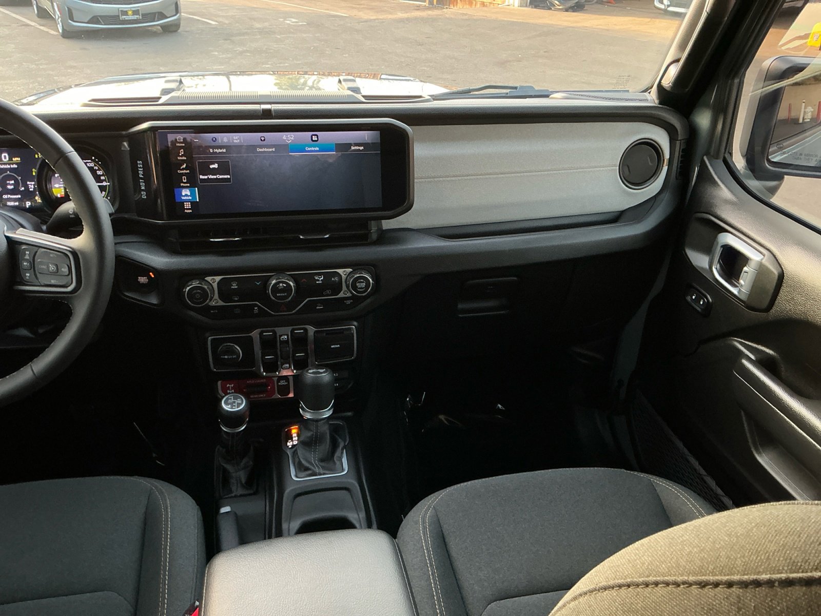 Used 2025 Jeep Wrangler Willys image 16