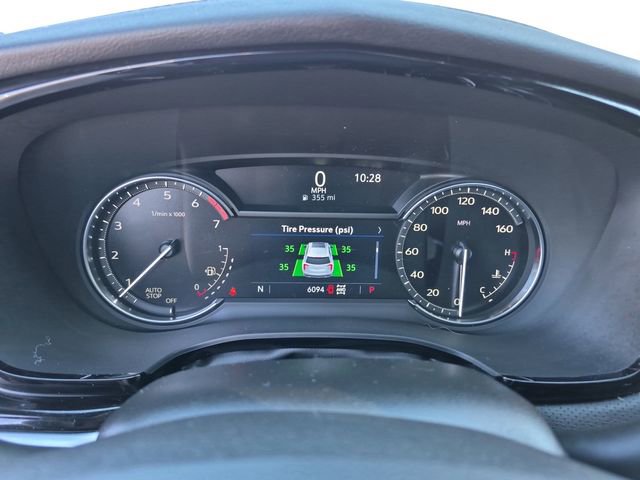 Used 2025 Cadillac XT6 Luxury image 14