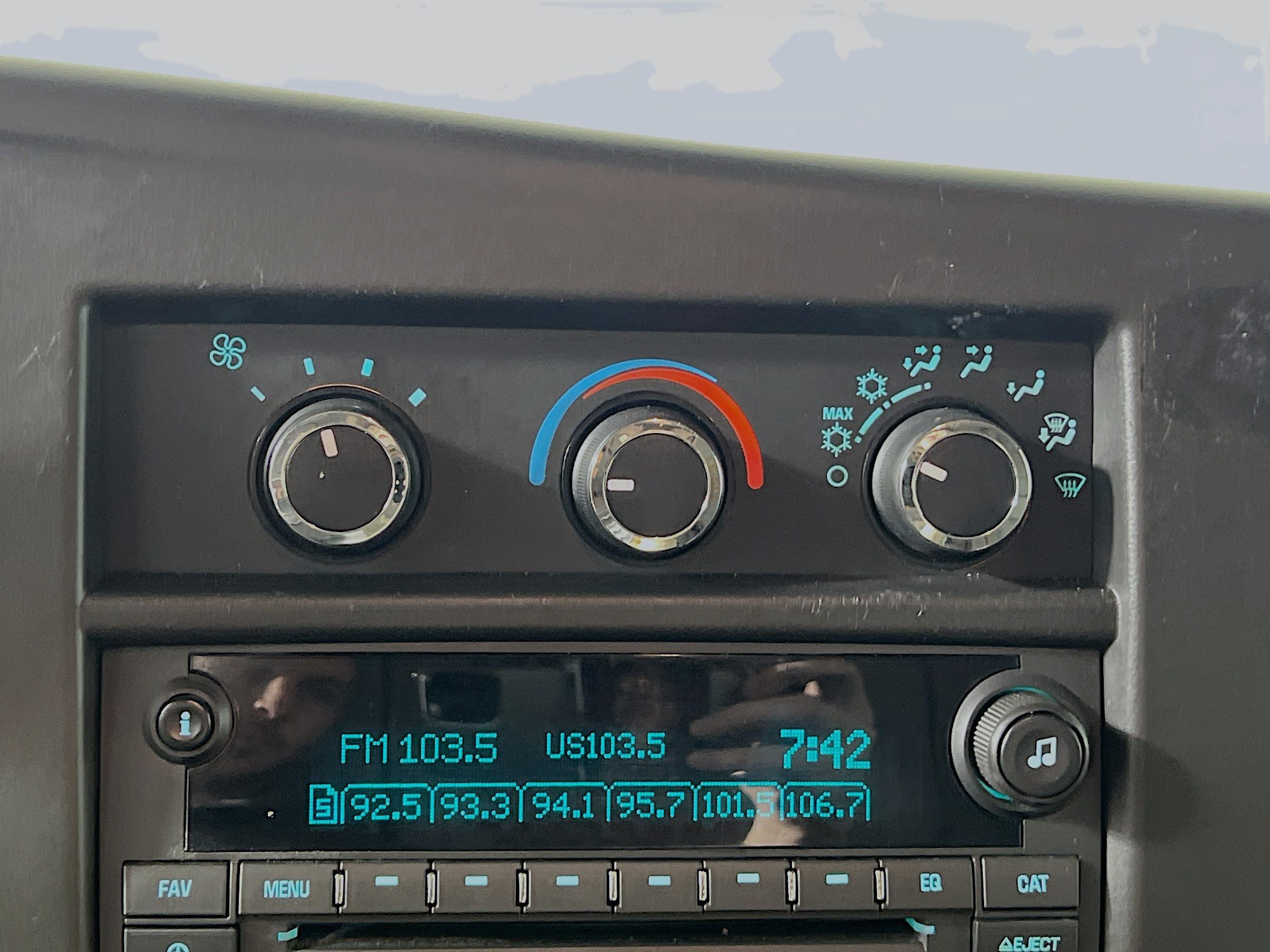 Used 2021 Chevrolet Express 2500 Extended w/ Communications Package RWD image 24