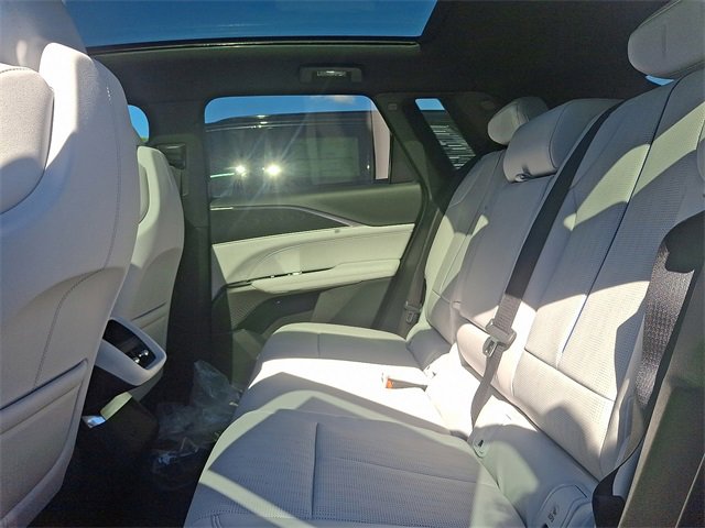 New 2026 Cadillac Lyriq Luxury image 8