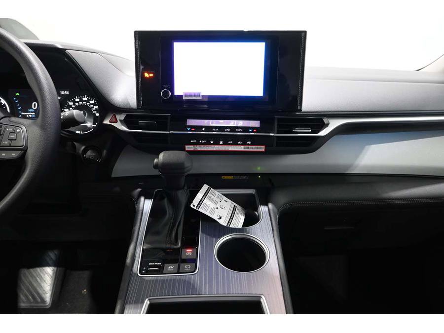 New 2026 Toyota Sienna LE FWD image 24