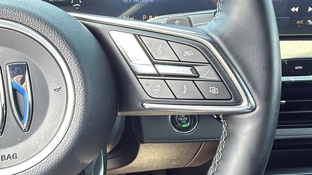 Used 2025 Buick Enclave Preferred FWD image 18