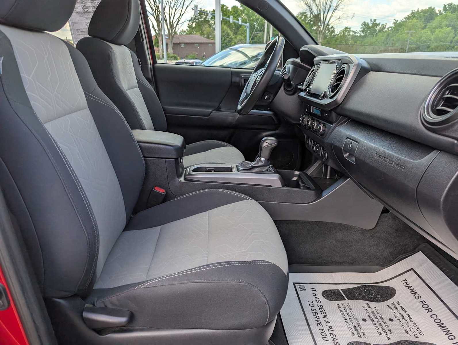 Used 2021 Toyota Tacoma TRD Sport w/ Technology Package AWD/4WD image 39