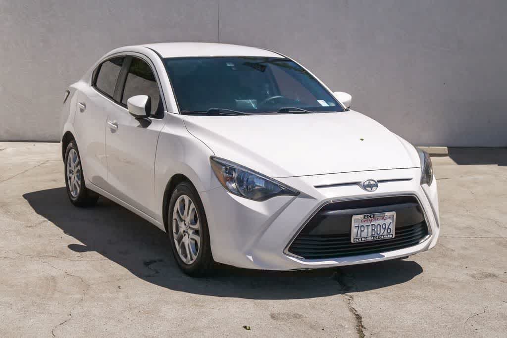 Used 2016 Scion iA FWD image 3