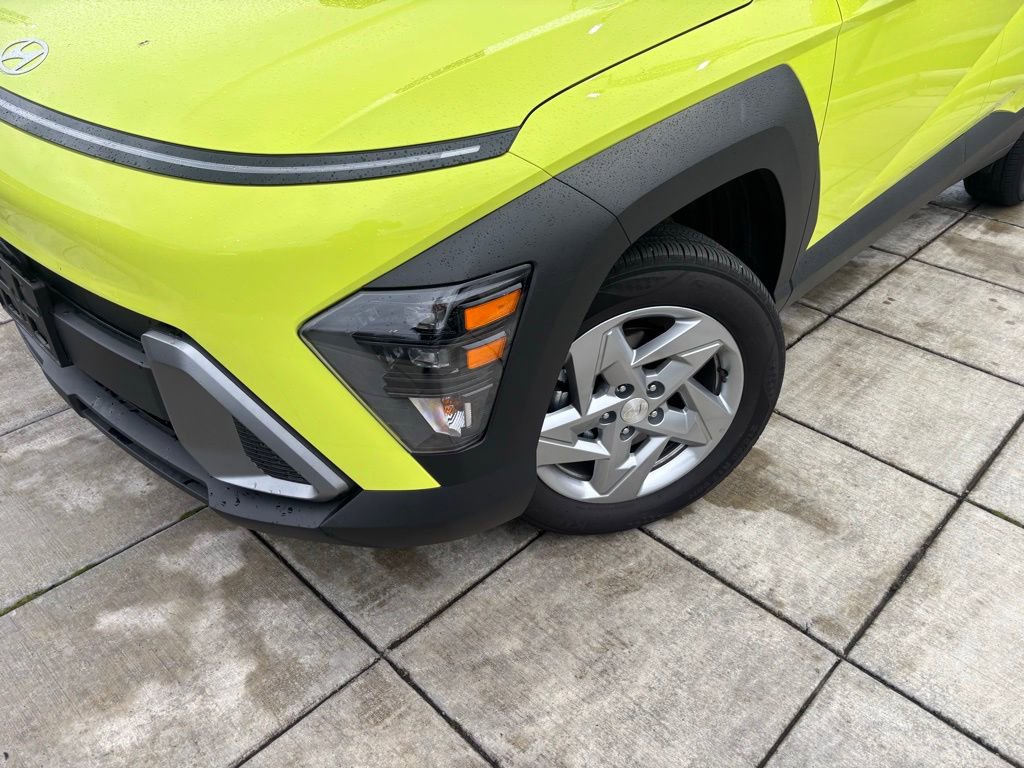 Certified 2025 Hyundai Kona SE image 2