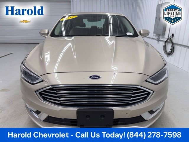 Used 2017 Ford Fusion SE w/ Fusion SE Technology Package FWD image 2