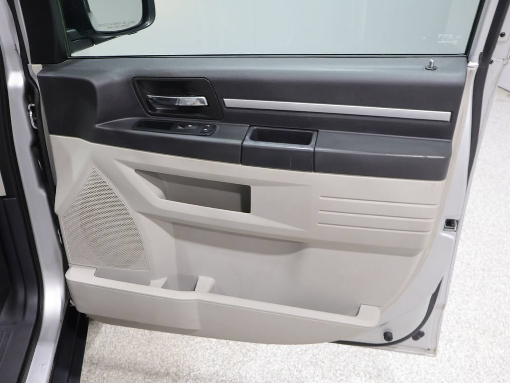 Used 2009 Dodge Grand Caravan SE w/ Climate Group FWD image 25