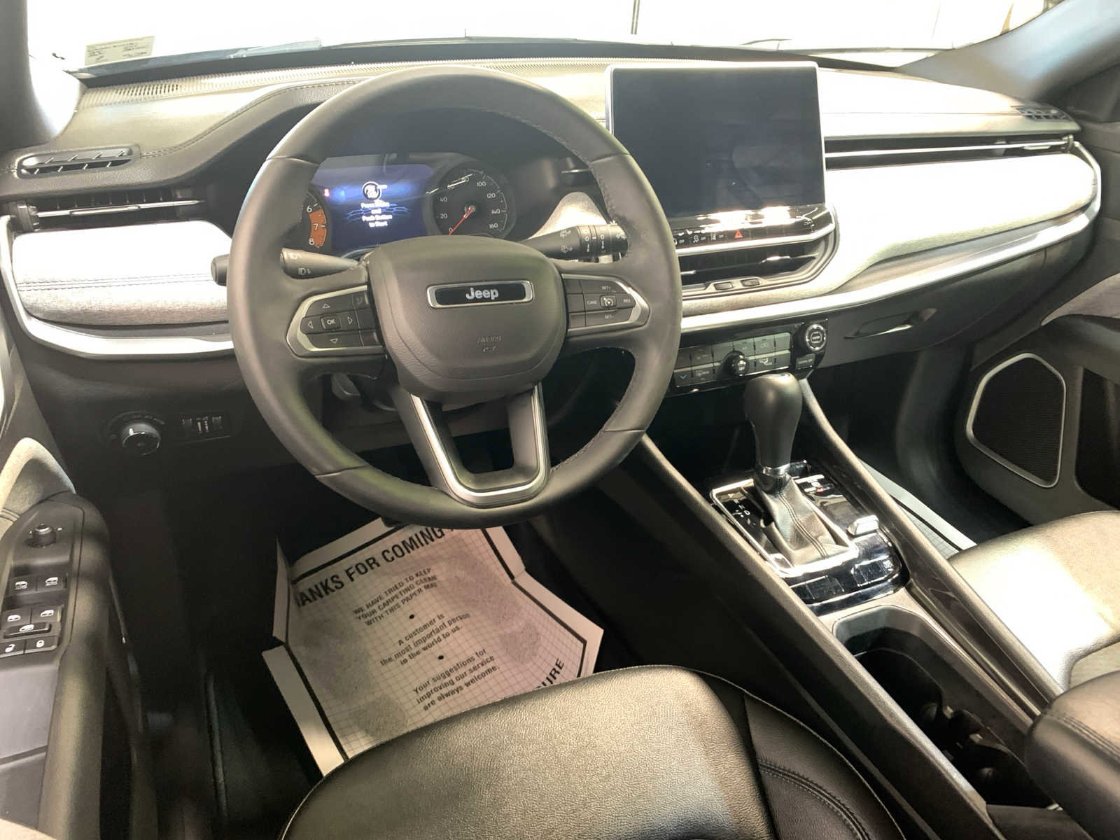 Used 2024 Jeep Compass Latitude image 4