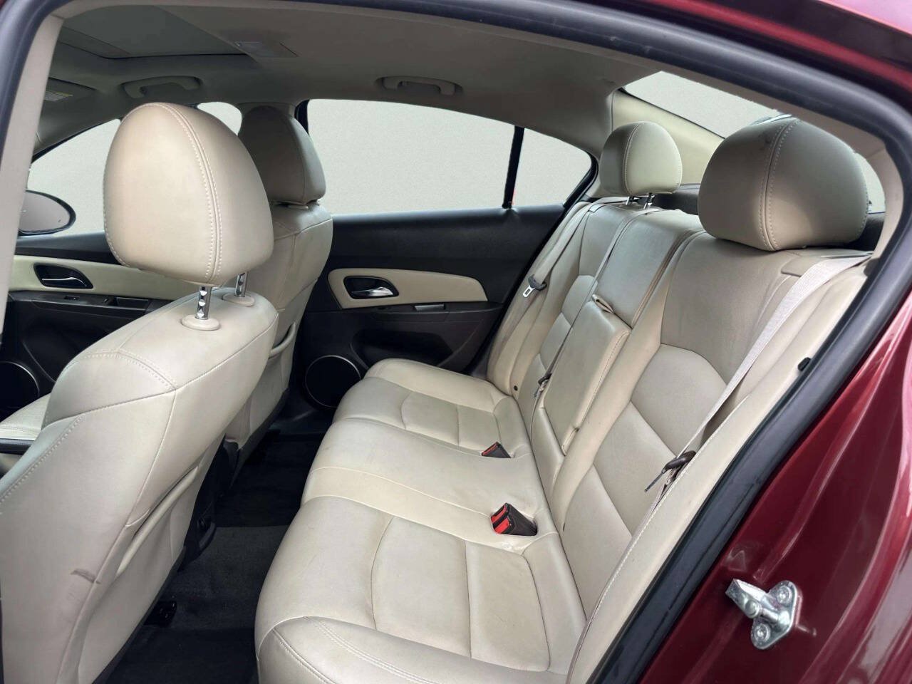 Used 2015 Chevrolet Cruze LTZ w/ Sun, Sound and Sport Package FWD image 18