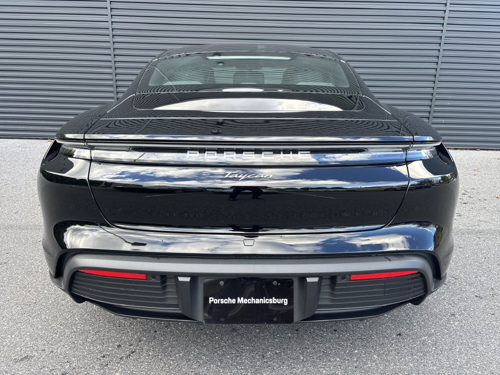 New 2025 Porsche Taycan w/ Premium Package RWD image 4