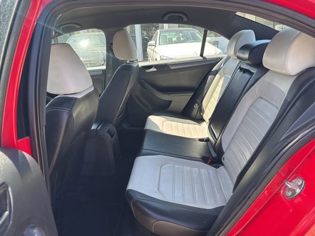 Used 2016 Volkswagen Jetta Sport FWD image 11