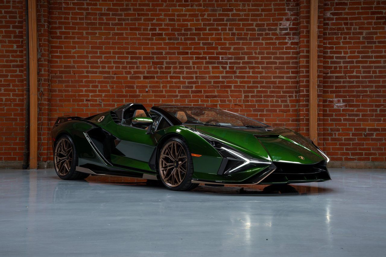 Used 2021 Lamborghini Sian Roadster AWD/4WD image 10