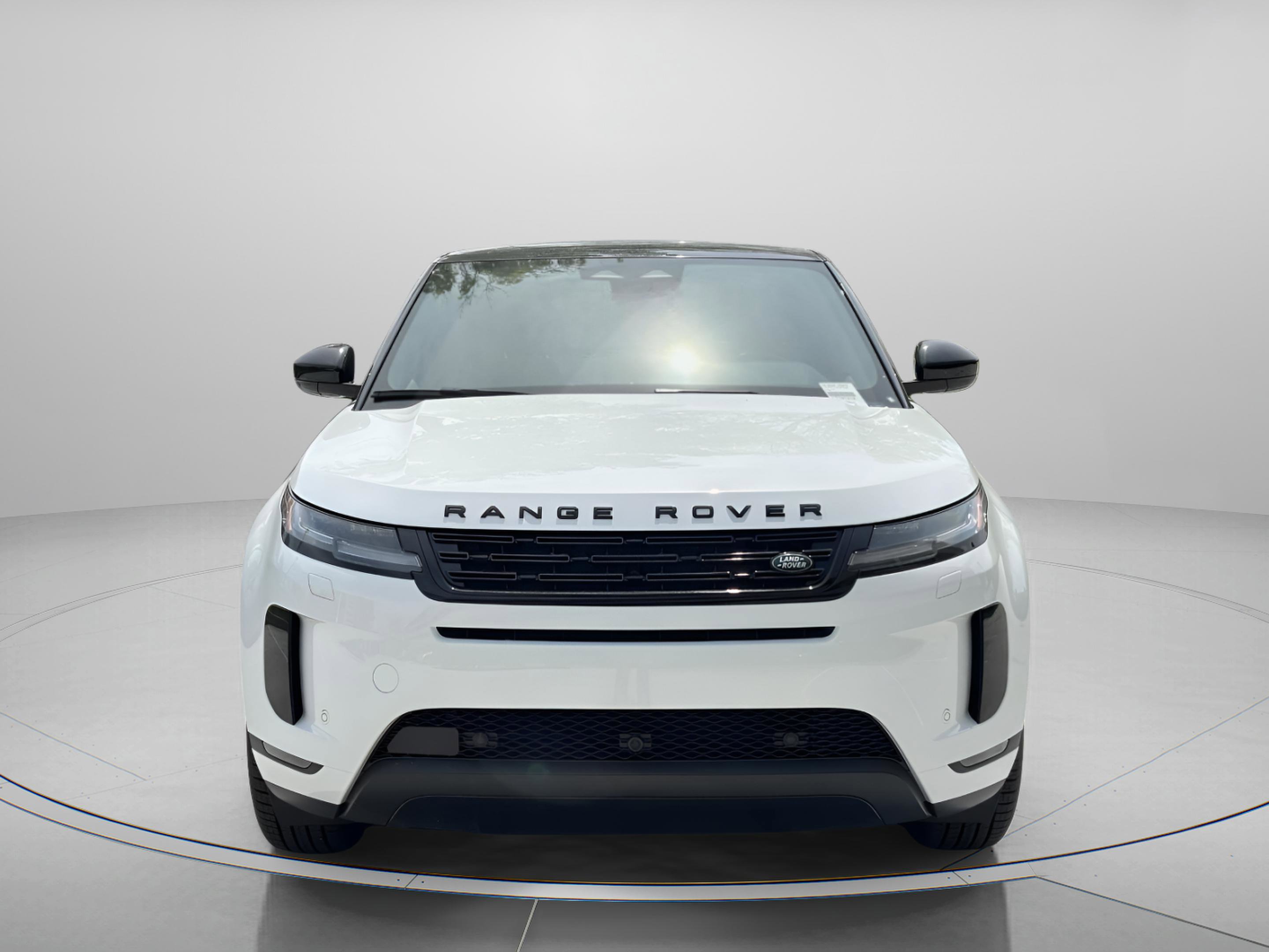 Used 2026 Land Rover Range Rover Evoque S image 8