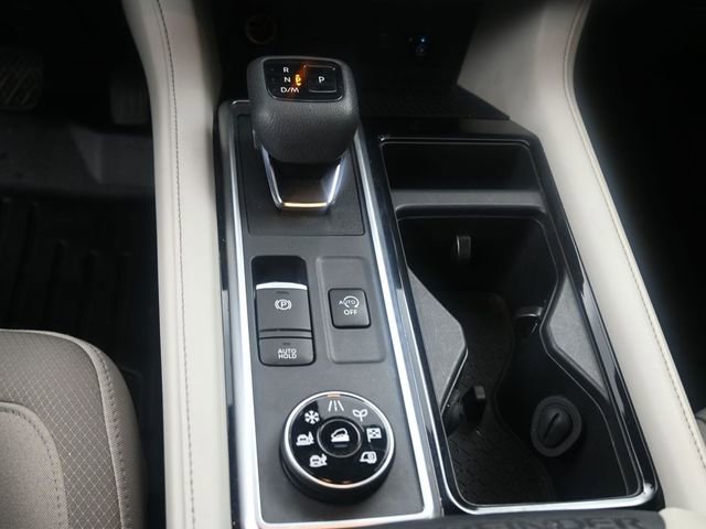 Used 2023 Nissan Pathfinder SV image 12