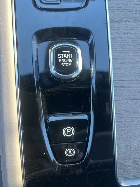 New 2026 Volvo XC90 B5 Core image 18