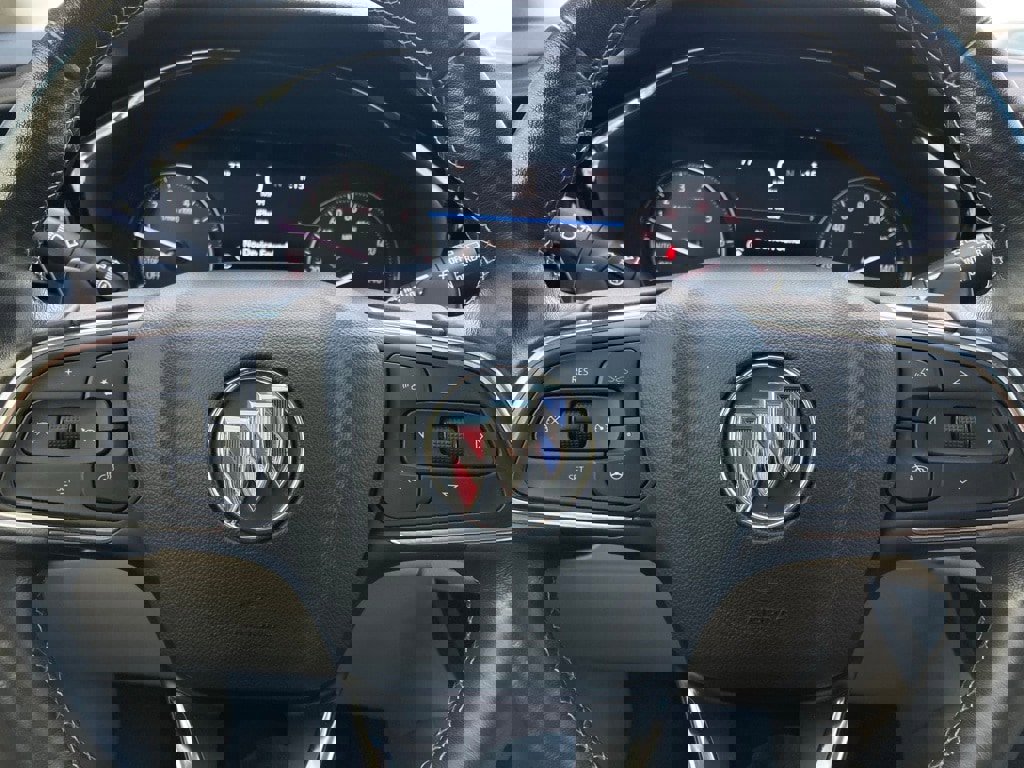 Used 2021 Buick Envision Essence image 19