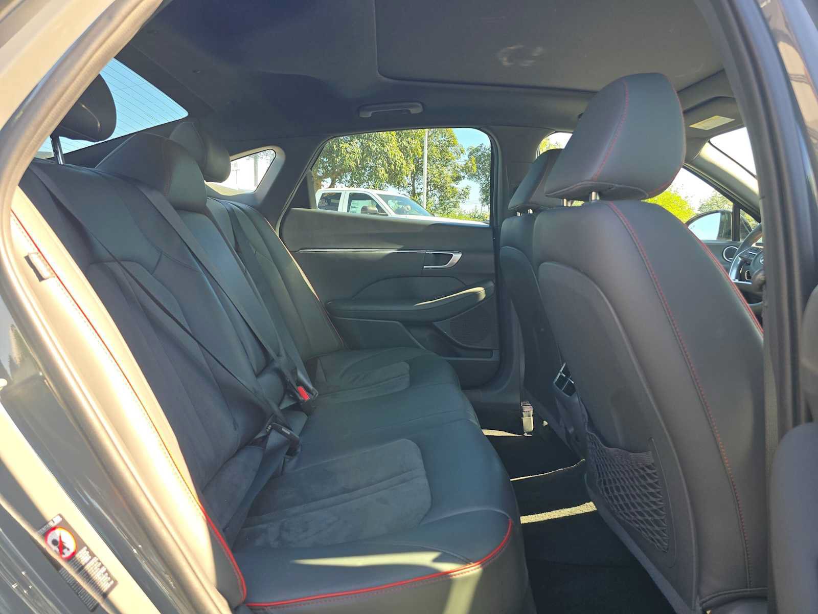 Used 2022 Hyundai Sonata SEL Plus w/ Preferred Accessory Package FWD image 12