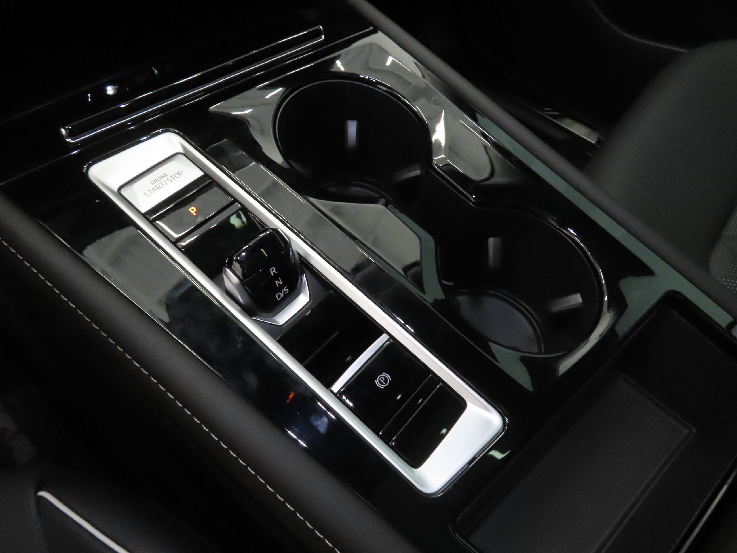 New 2026 Volkswagen Atlas SEL Premium R-Line image 17