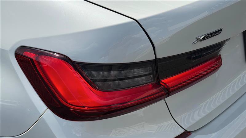 Used 2020 BMW 330i xDrive Sedan w/ M Sport Package AWD/4WD image 13