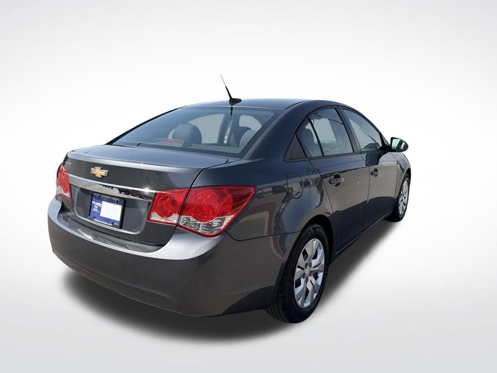 Used 2013 Chevrolet Cruze LS image 4