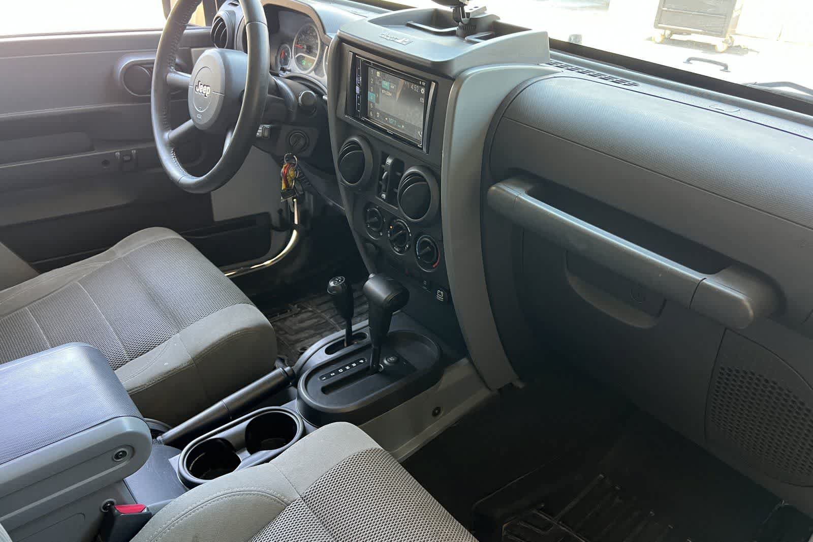 Used 2007 Jeep Wrangler Unlimited Sahara AWD/4WD image 17