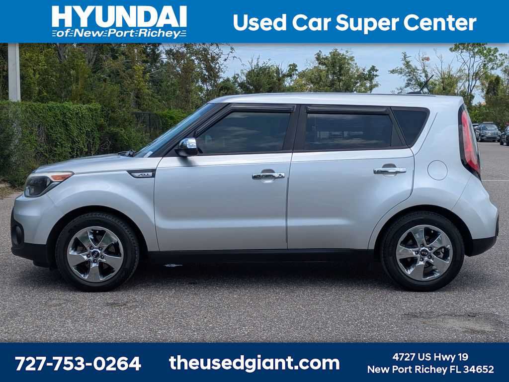 Used 2018 Kia Soul FWD image 2