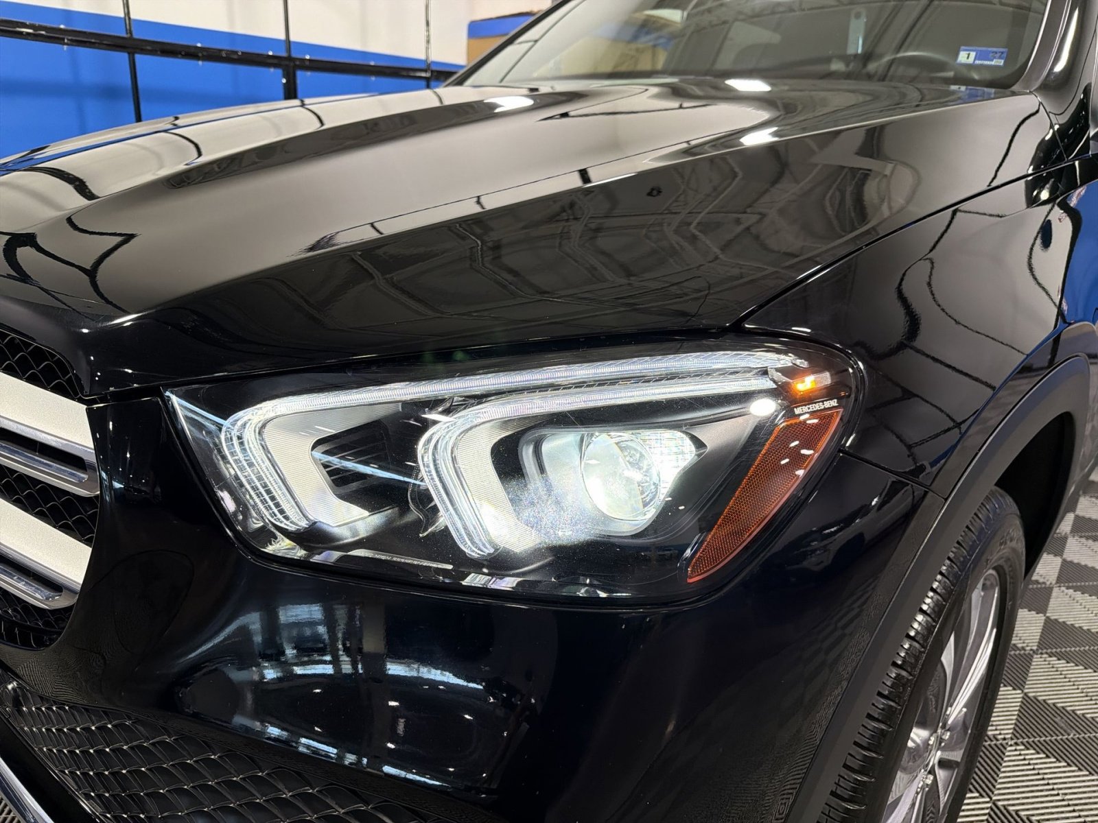 Used 2021 Mercedes-Benz GLE 350 4MATIC w/ Premium Package image 13