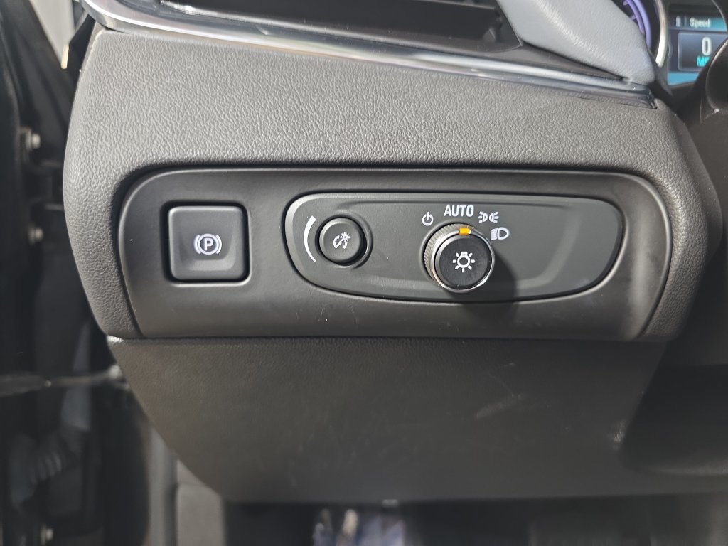Used 2018 Buick Enclave Essence w/ Trailering Package FWD image 31