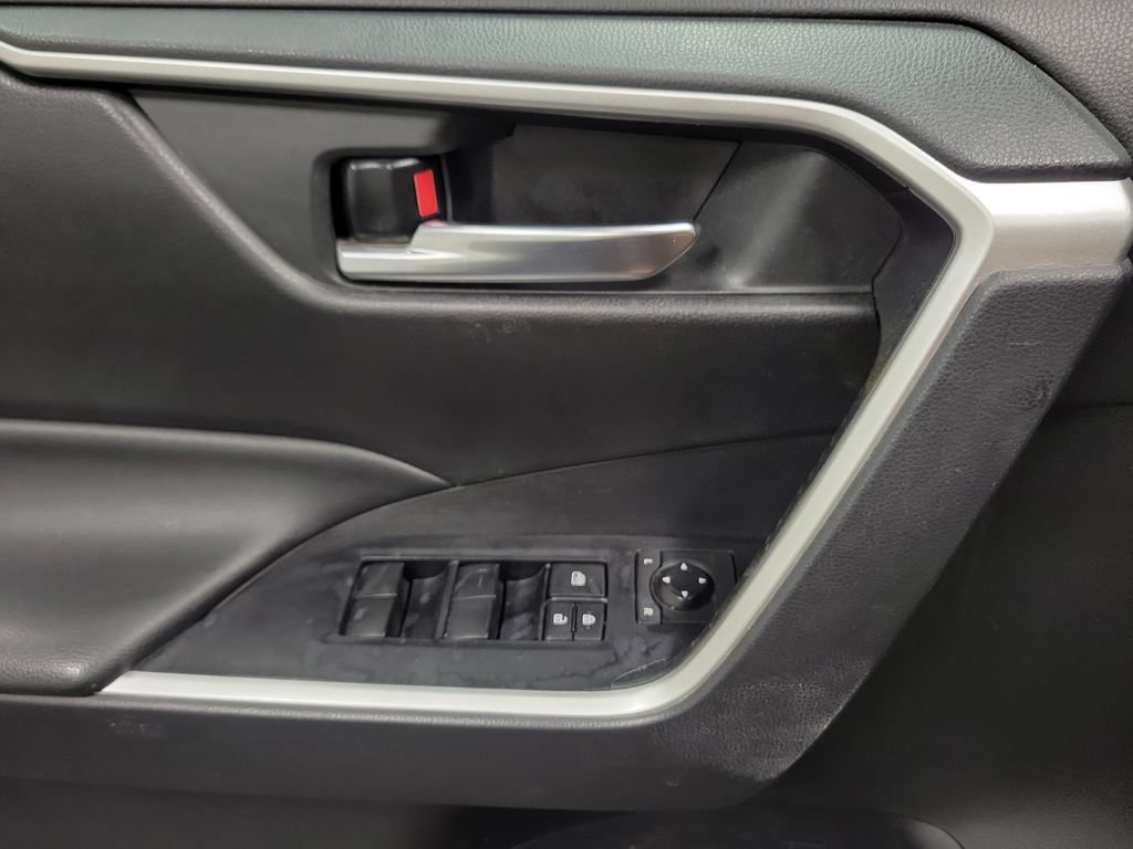 Used 2020 Toyota RAV4 XLE w/ Convenience Package AWD/4WD image 29