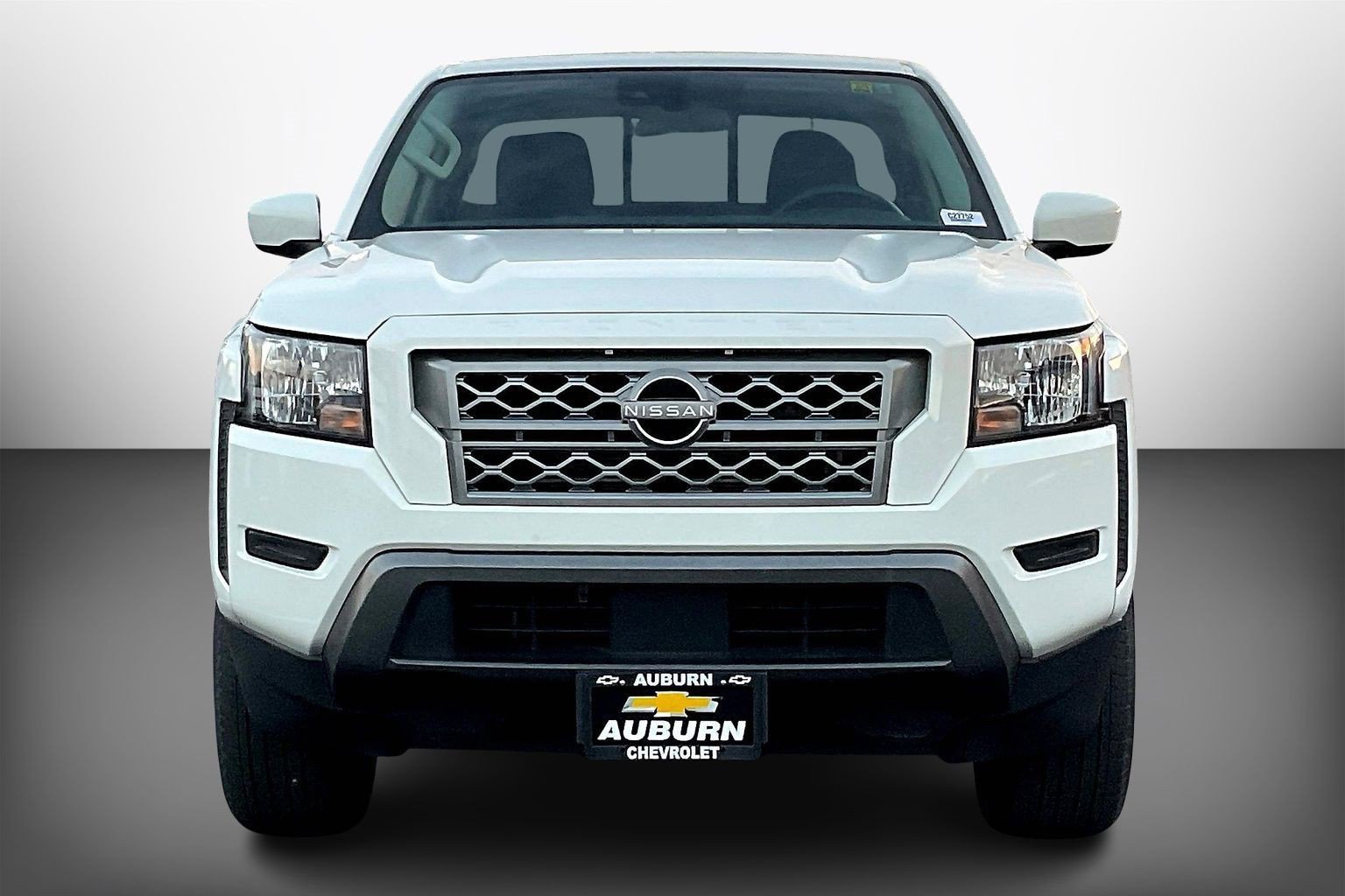 Used 2022 Nissan Frontier SV image 3