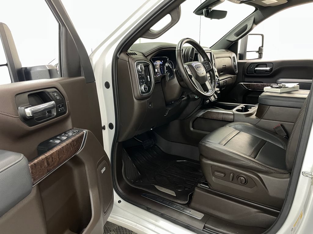 Certified 2023 GMC Sierra 3500 Denali w/ Denali Ultimate Package AWD/4WD image 28