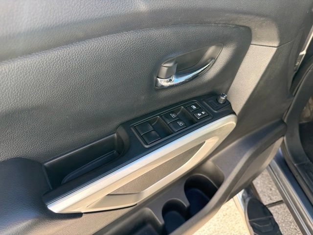 Used 2018 Nissan Titan SV AWD/4WD image 22