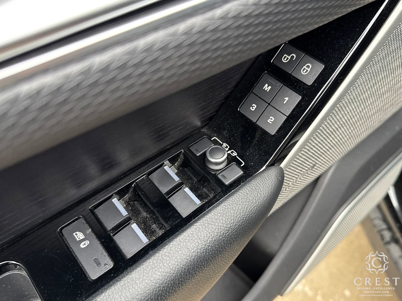 Used 2020 Land Rover Range Rover Velar R-Dynamic S AWD/4WD image 10