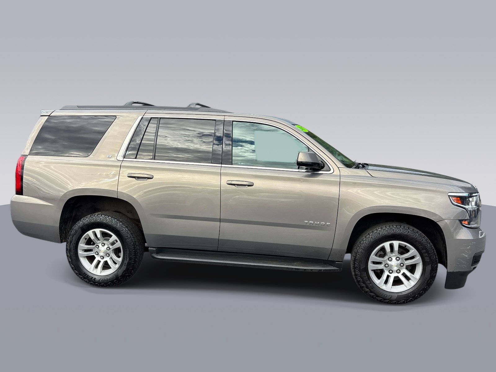 Used 2017 Chevrolet Tahoe LT AWD/4WD image 2