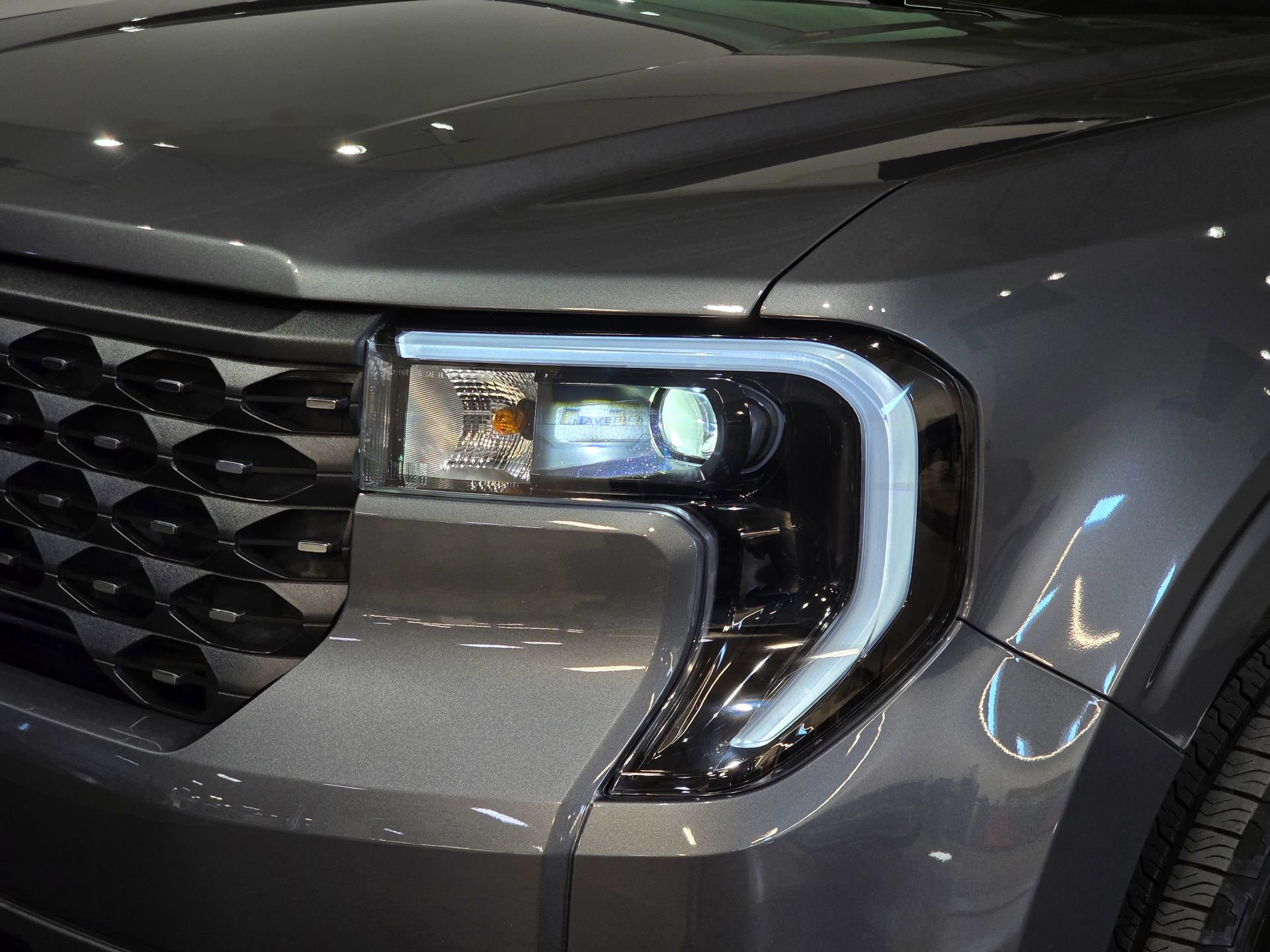 New 2025 Ford Maverick Lariat w/ 4K Tow Package image 12