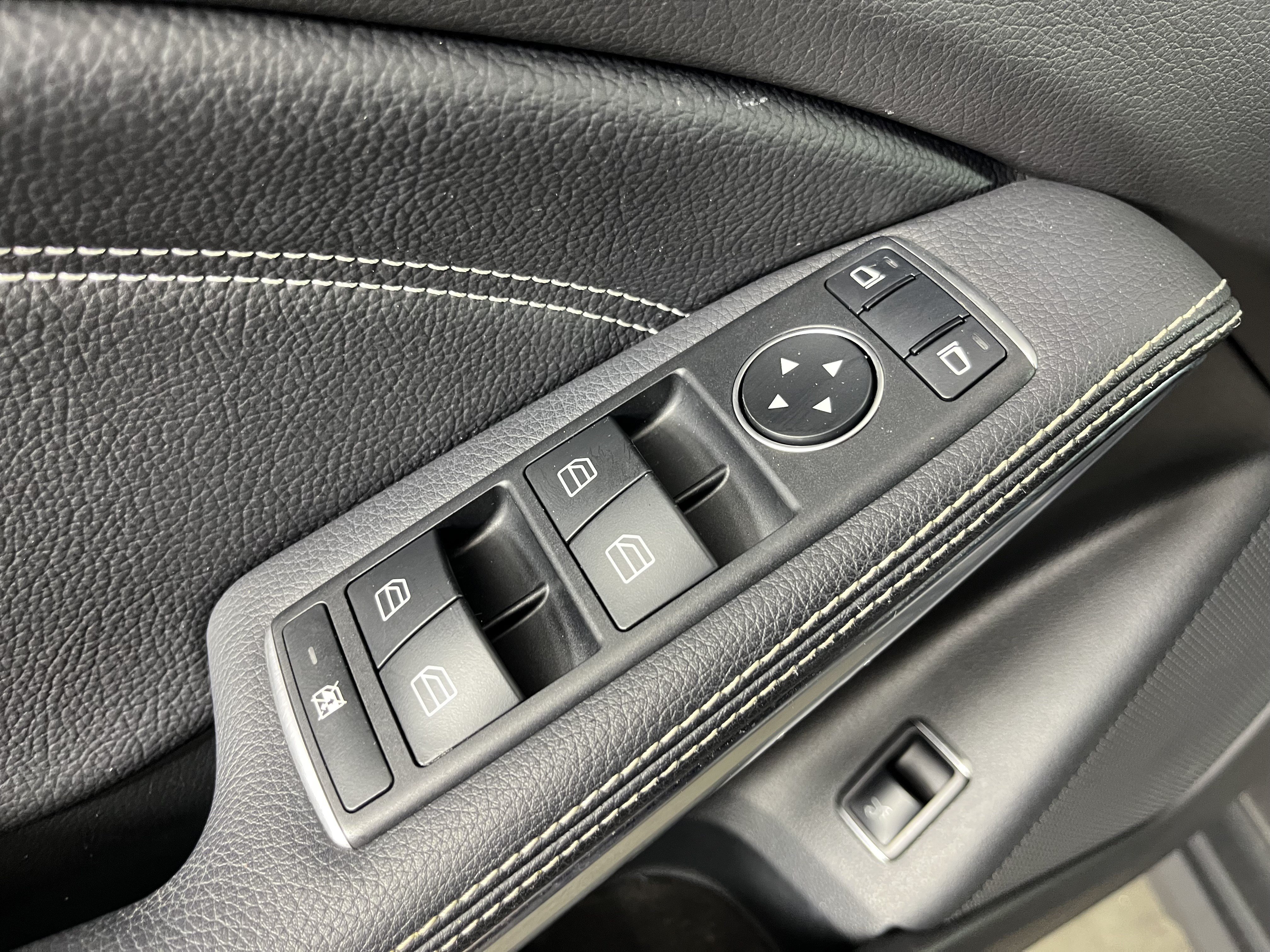 Used 2019 Mercedes-Benz GLA 250 4MATIC image 18