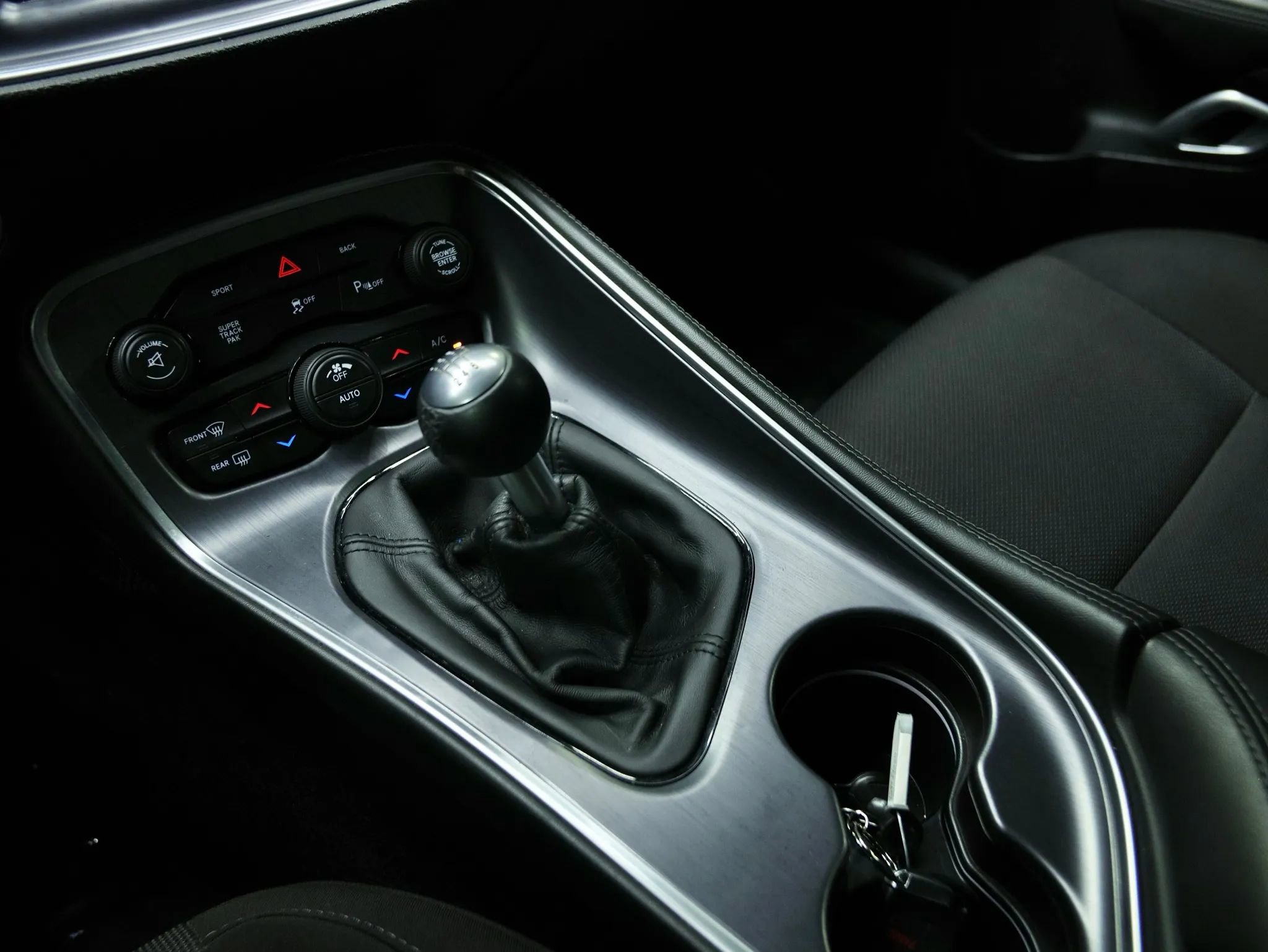 Used 2016 Dodge Challenger R/T image 42