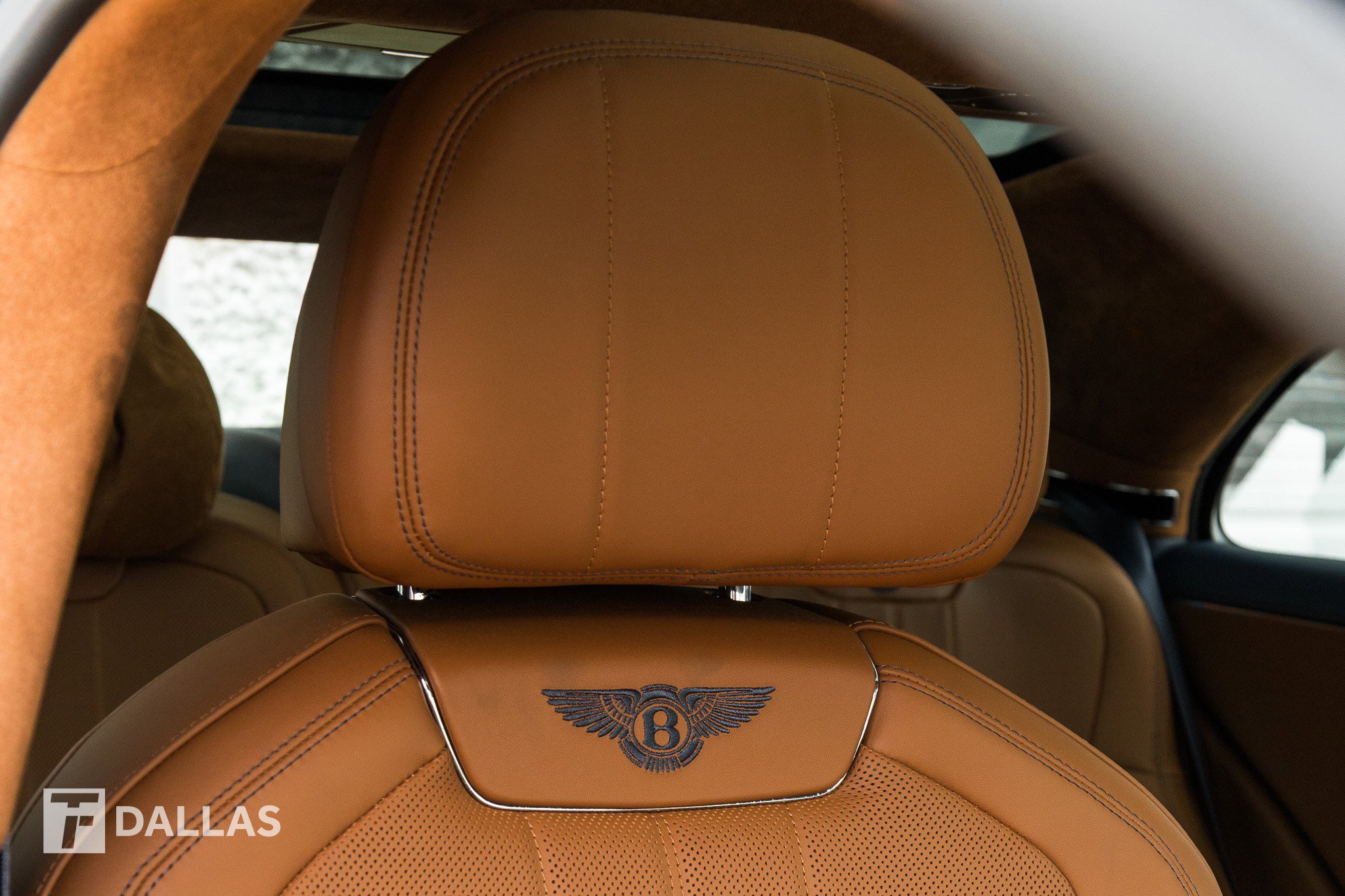 Used 2022 Bentley Flying Spur V8 image 45