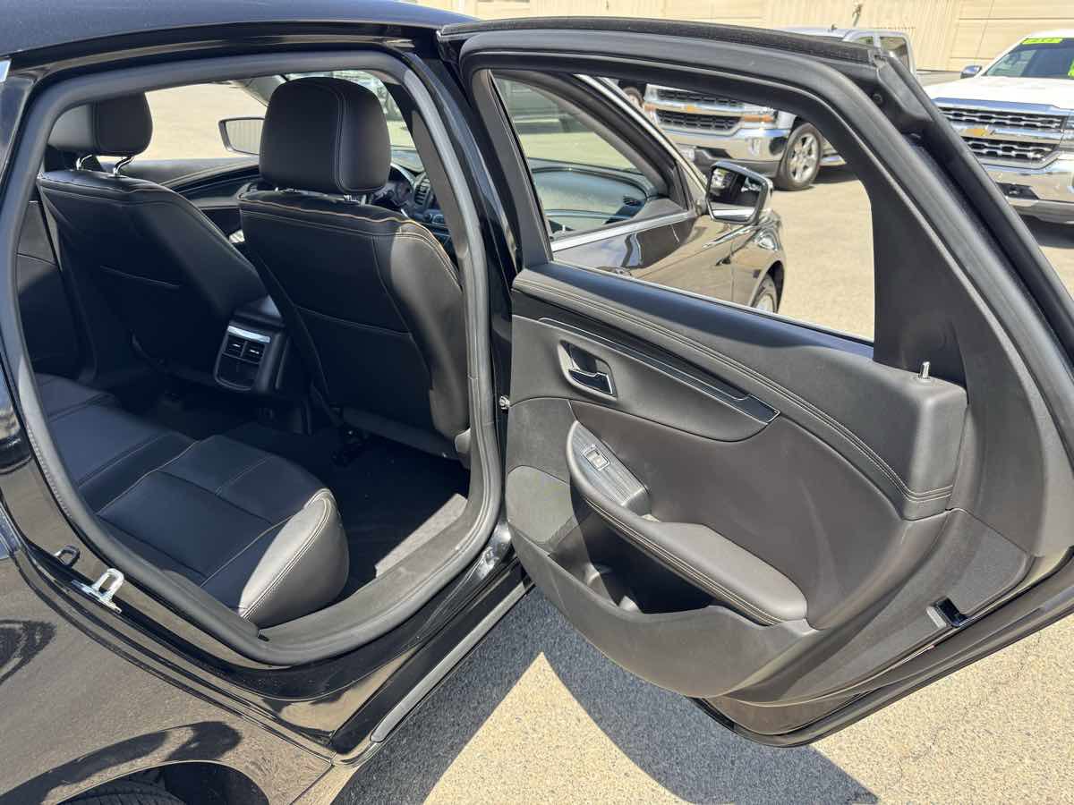 Used 2017 Chevrolet Impala Premier FWD image 16