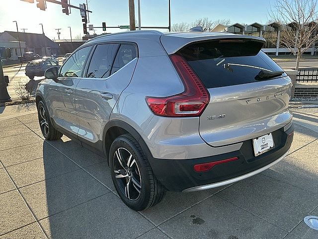 Certified 2025 Volvo XC40 B5 Core image 10