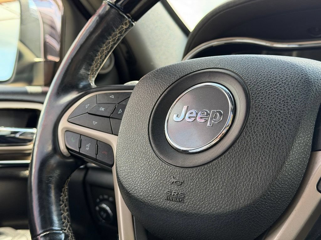 Used 2017 Jeep Grand Cherokee Overland w/ Jeep Active Safety Group AWD/4WD image 17