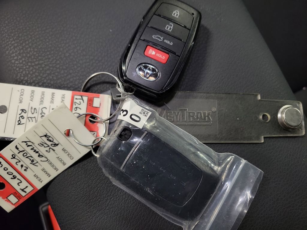 Used 2026 Toyota Camry SE image 15