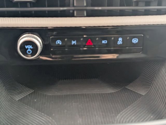 Used 2025 Ford Explorer Active image 23