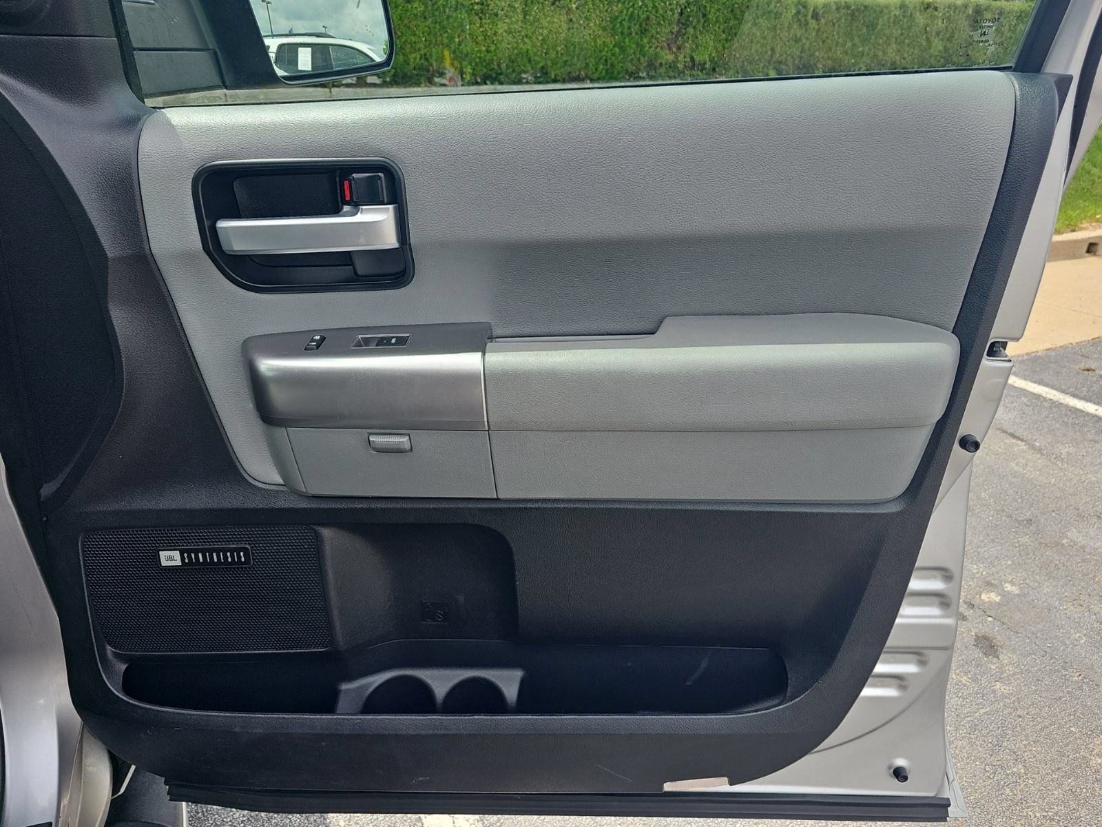 Used 2018 Toyota Sequoia Limited w/ Safety & Convenience Package AWD/4WD image 28